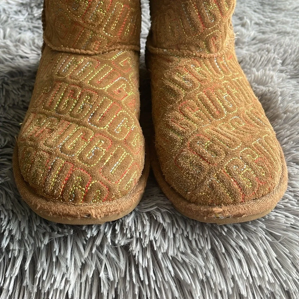 UGG Kids' Classic II Graphic Stitch Short Boot